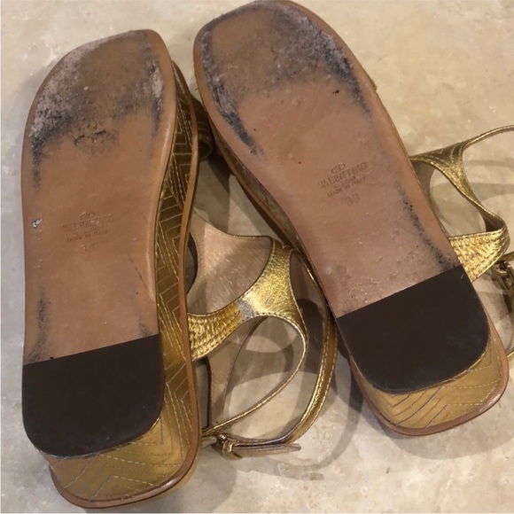 Valentino Gold Sandals - Picture 5 of 7